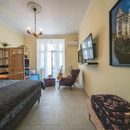 Apartmán Sunlit Artist Studio Bělehrad Exteriér fotografie