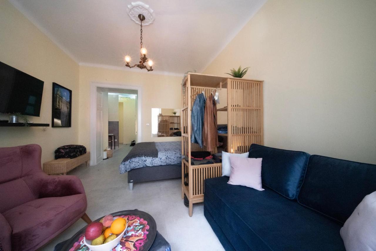 Apartmán Sunlit Artist Studio Bělehrad Exteriér fotografie