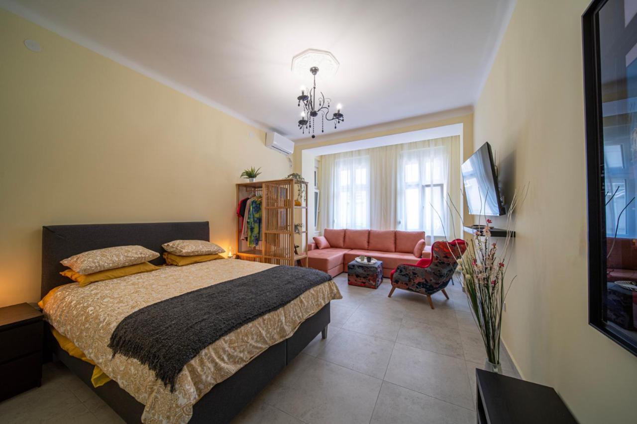 Apartmán Sunlit Artist Studio Bělehrad Exteriér fotografie